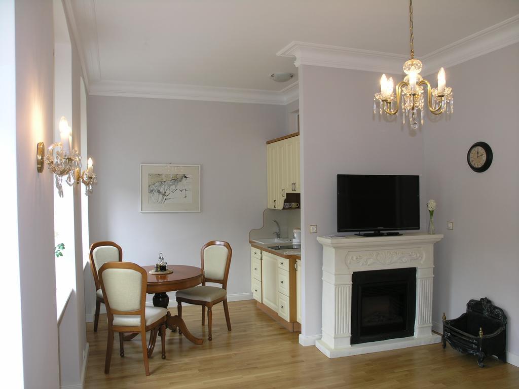شقة Apartman Lux Skroupova كارلوفي فاري المظهر الخارجي الصورة