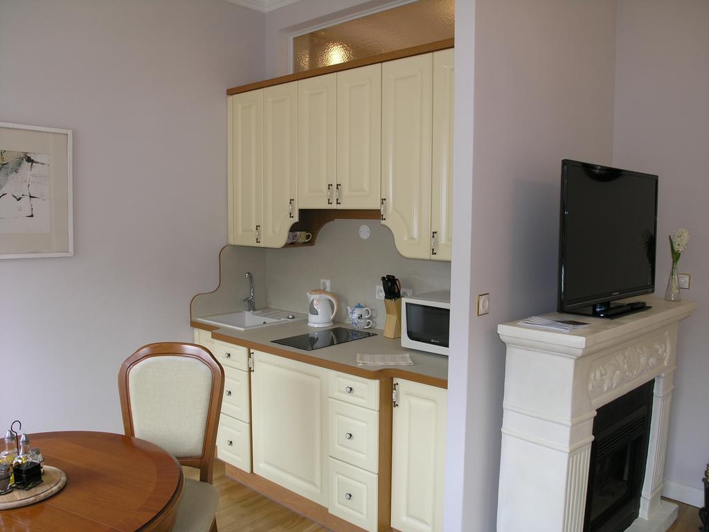شقة Apartman Lux Skroupova كارلوفي فاري المظهر الخارجي الصورة